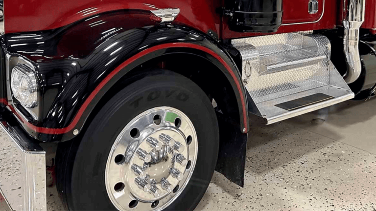 Así es el Kenworth de 1965 que se vendió por casi cien mil dólares