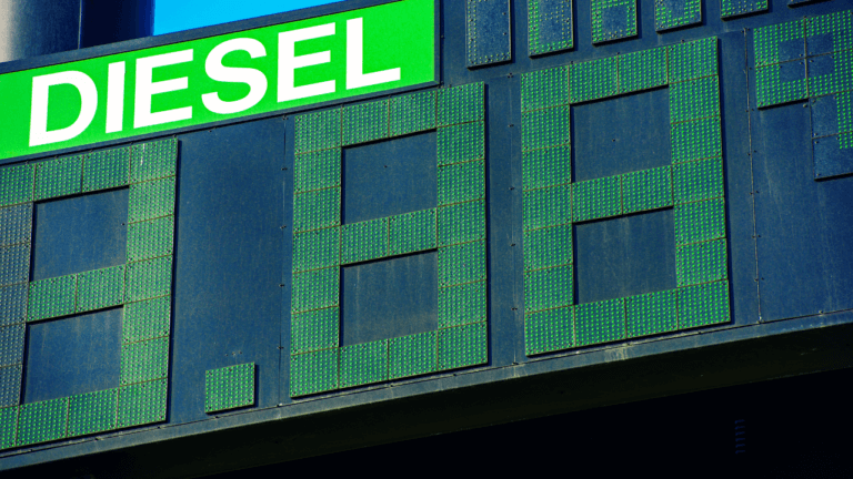 Por cuarta semana consecutiva aumenta precio del diesel en Estados Unidos